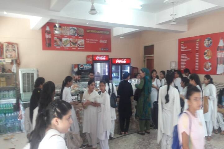cafeteria